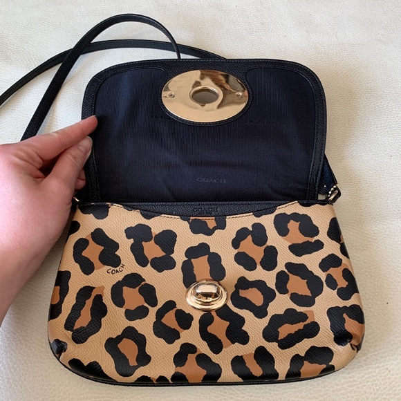 Coach Crossbody Bag - Cheetah Pebble Leather - Picture 3 of 7